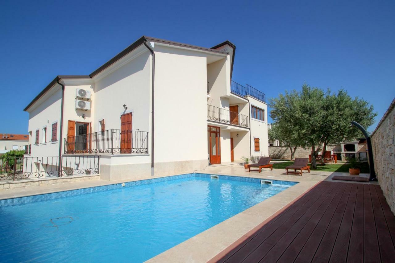 Апартаменты Casa Rafael 1 Новиград Экстерьер фото